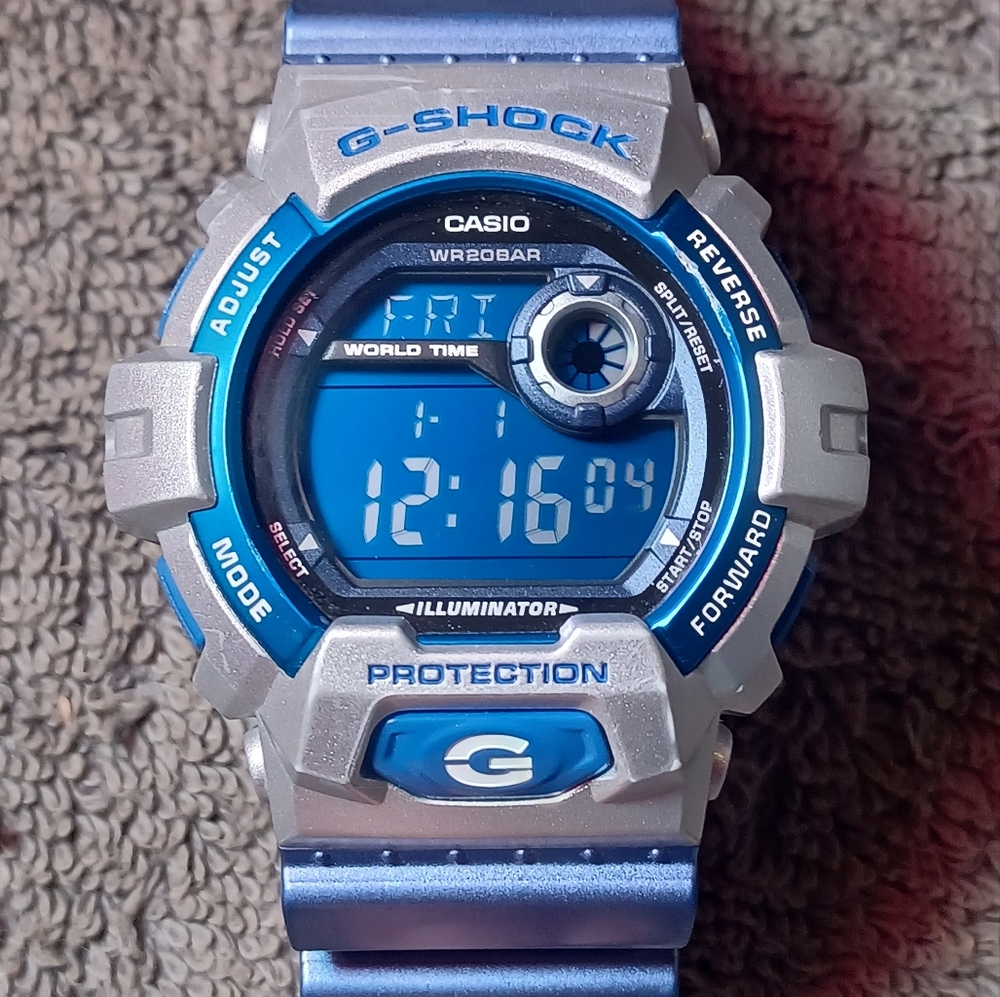 CASIO G-SHOCK G8900